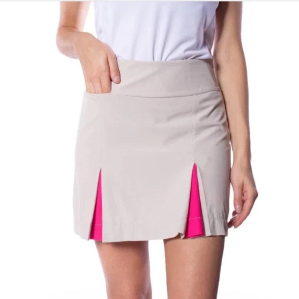 GOLFTINI Pleated Hem Golf Tennis Pickleball Skort Skirt Taupe Pink Holiday SZ 8